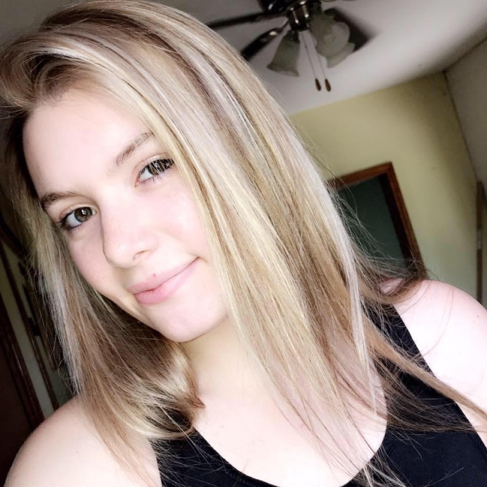 Meet your Posher, Cassie